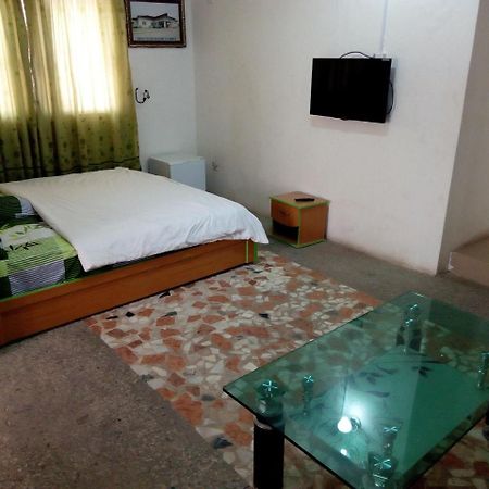 Royal Green Guest House Abeokuta Экстерьер фото