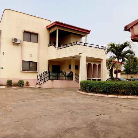 Royal Green Guest House Abeokuta Экстерьер фото