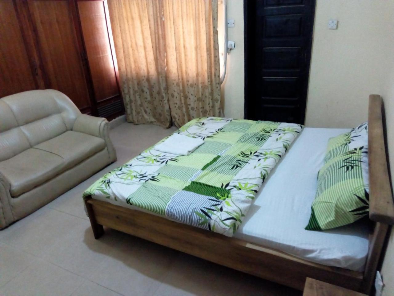 Royal Green Guest House Abeokuta Экстерьер фото