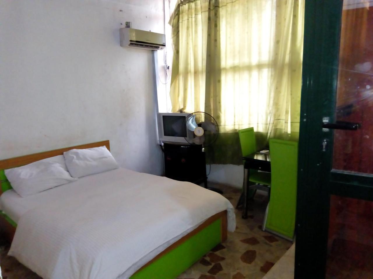 Royal Green Guest House Abeokuta Экстерьер фото