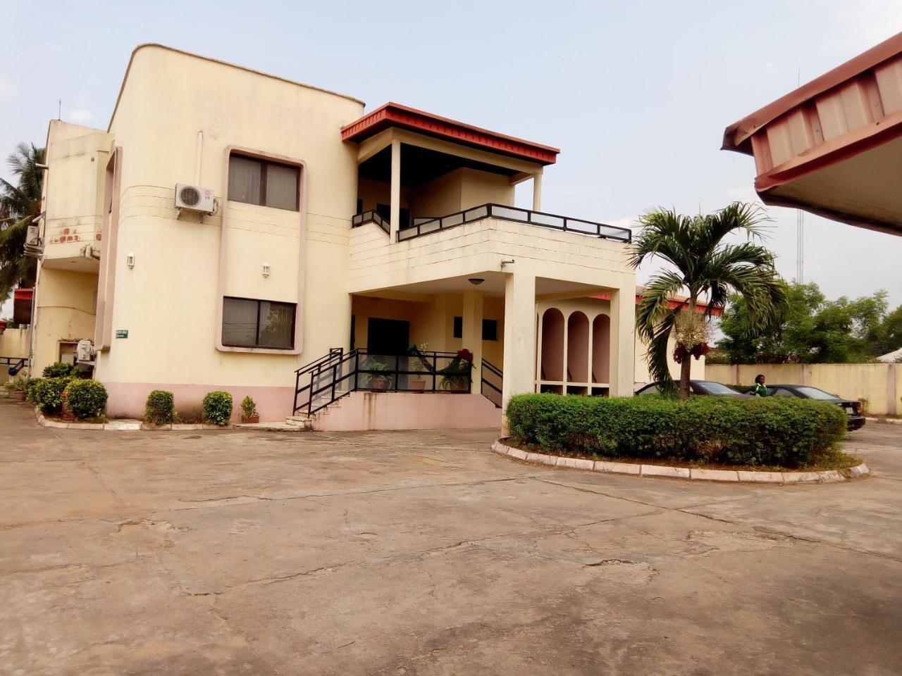 Royal Green Guest House Abeokuta Экстерьер фото